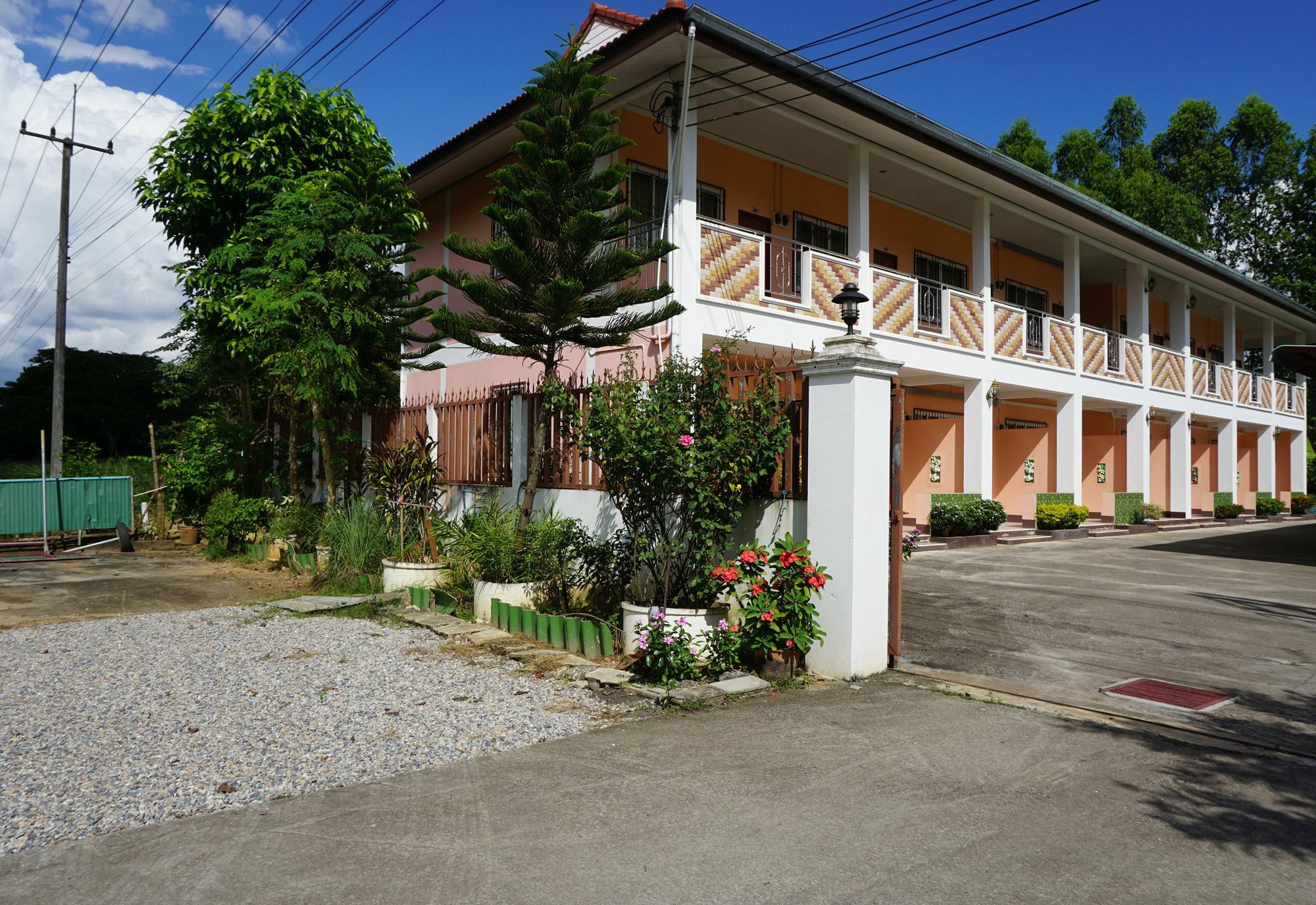 Hotel Kanoktid Place Fang Zewnętrze zdjęcie